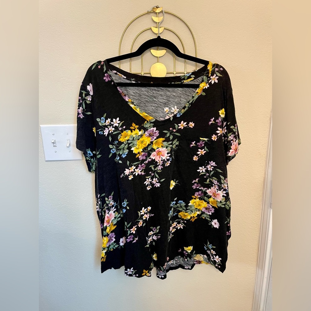 3X Torrid Black Floral Tee